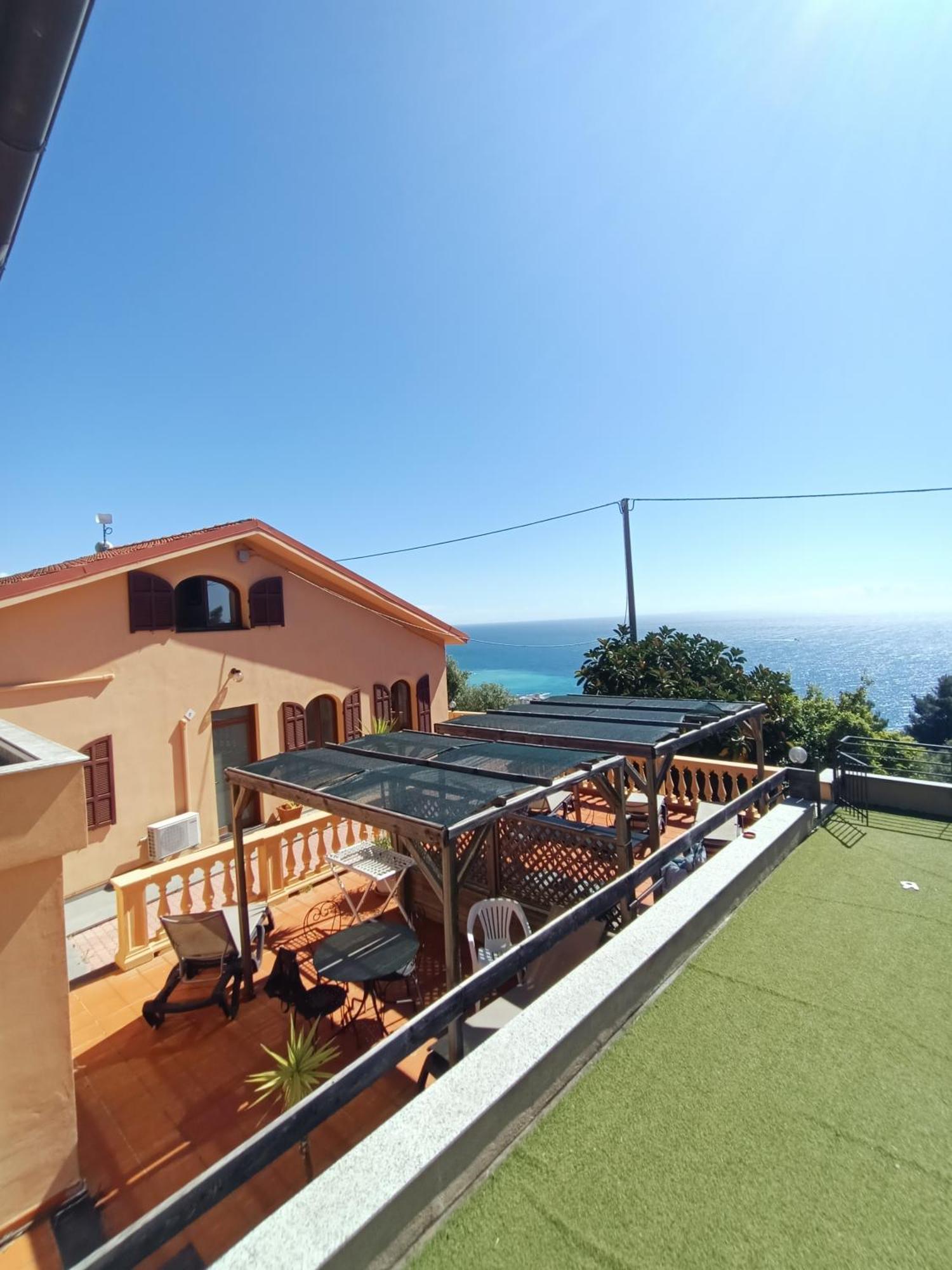 Appartamenti Villa Chiara Империа Екстериор снимка